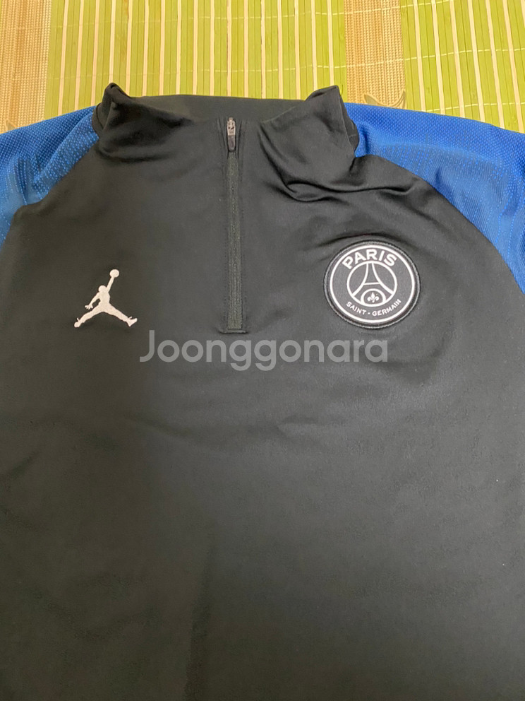 psg 파리생제르망 드릴탑 사이즈 라지 판매합니다--1
