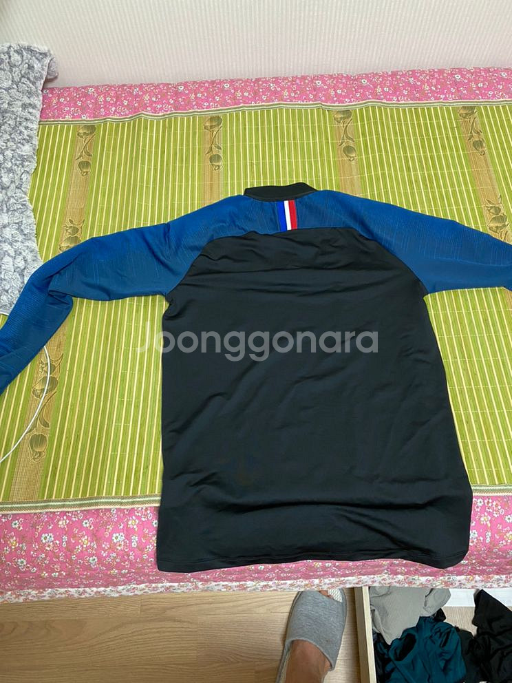 psg 파리생제르망 드릴탑 사이즈 라지 판매합니다--4