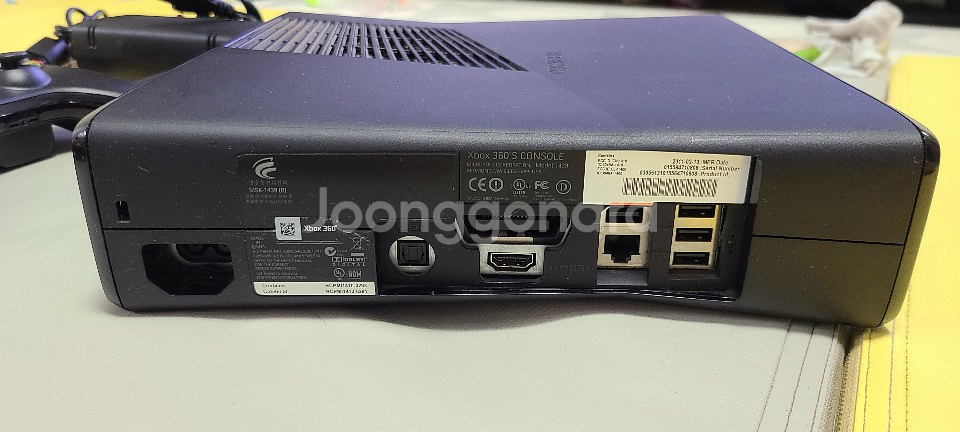 xbox360본체 + 키넥트 + 조이스틱3개--5