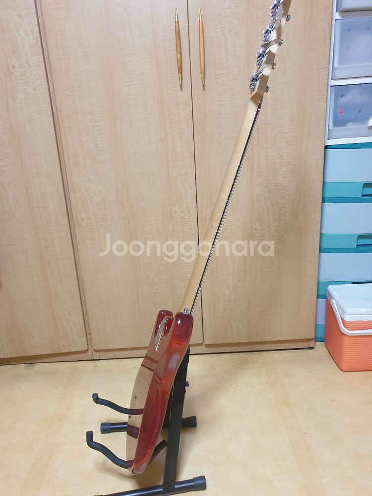 펜더 디멘션 베이스기타--3