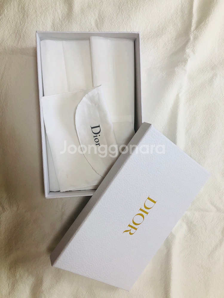 디올 카드지갑(수지 지갑) 팔아요--1