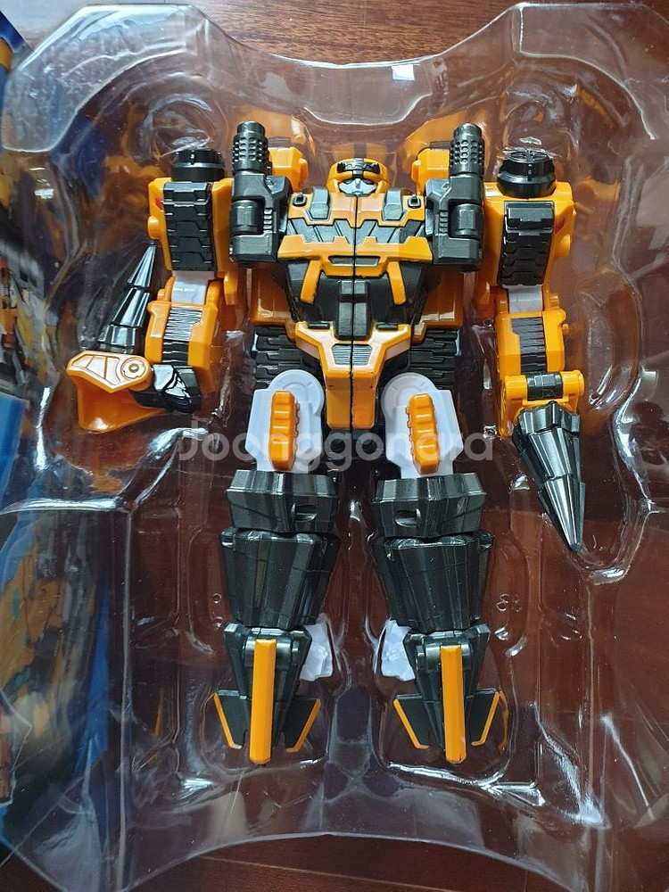 또봇v 그랜드챔피언, 파워트레인, 슈퍼드릴러, 마스터v--5