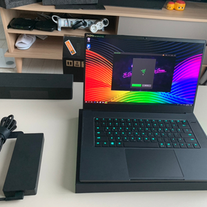 RAZERadvance 9th/240hz/rtx2070