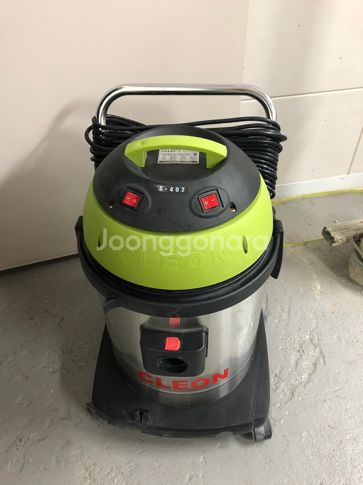 보흥 클레온 S 402 산업 업소 청소기 팝니다.--0