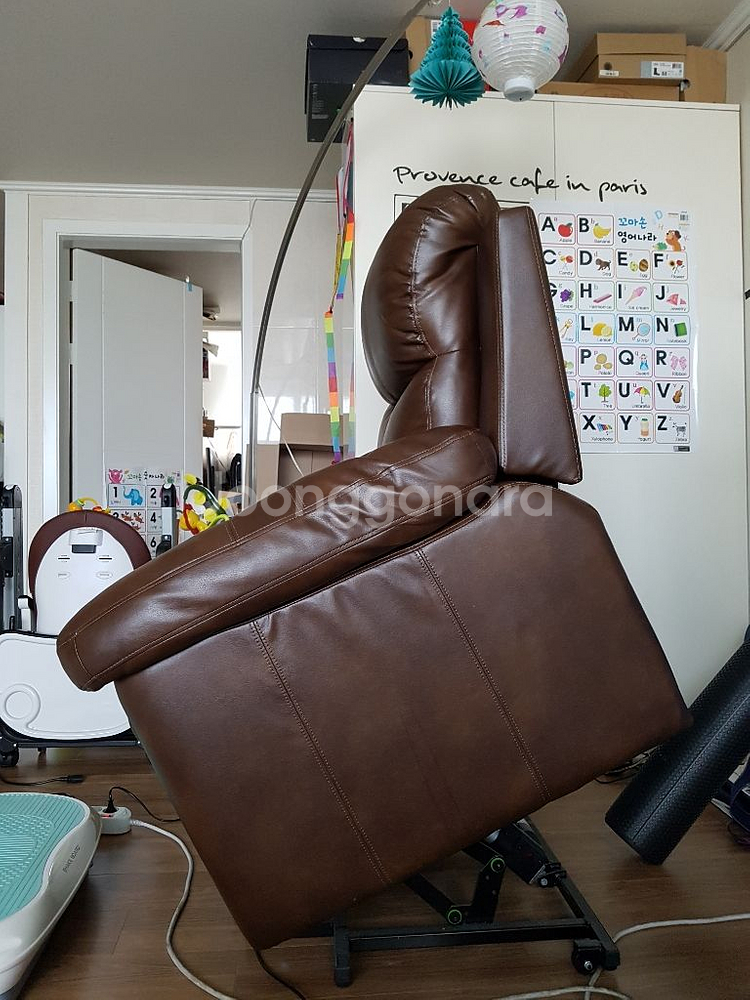 새제품급)수유쇼파/무릎재활/스탠딩 전동1인리클라이너쇼파--1