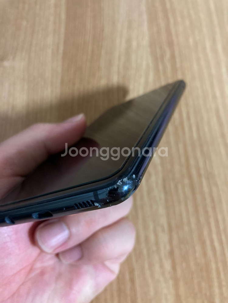갤럭시s10e 블랙 128GB 팝니다(찍힘,깨짐있음)--3