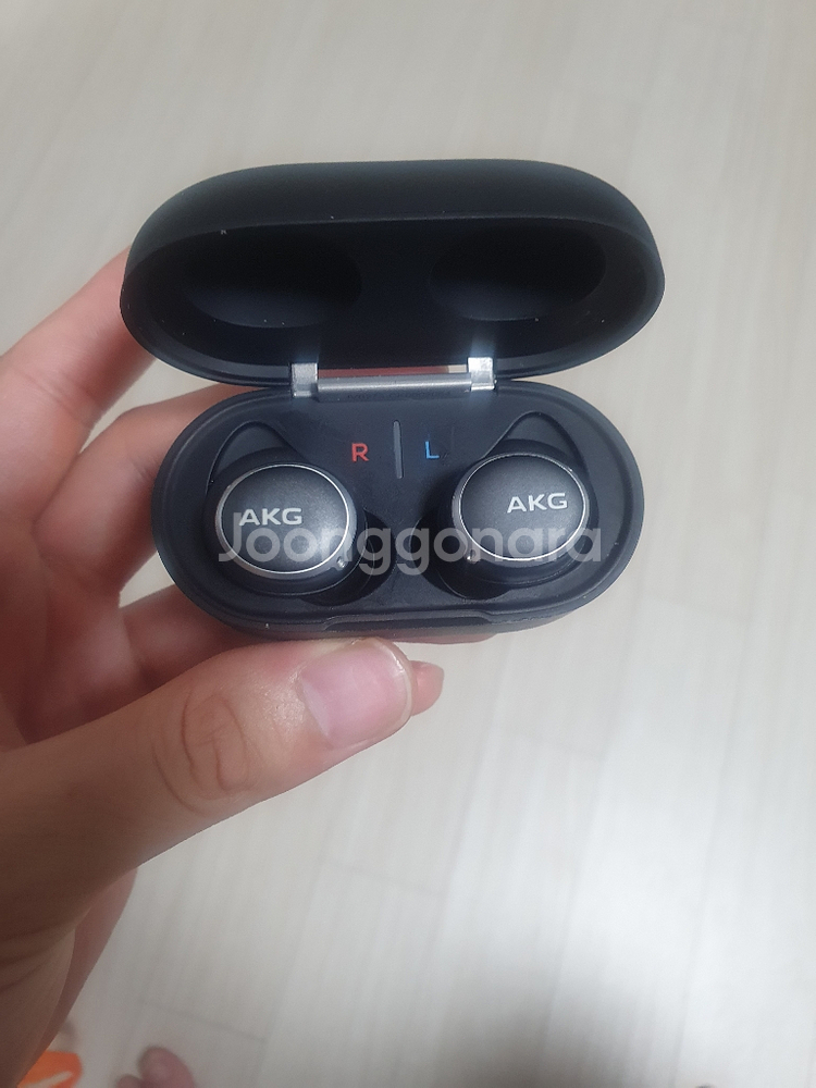 akg n400팝니다--2