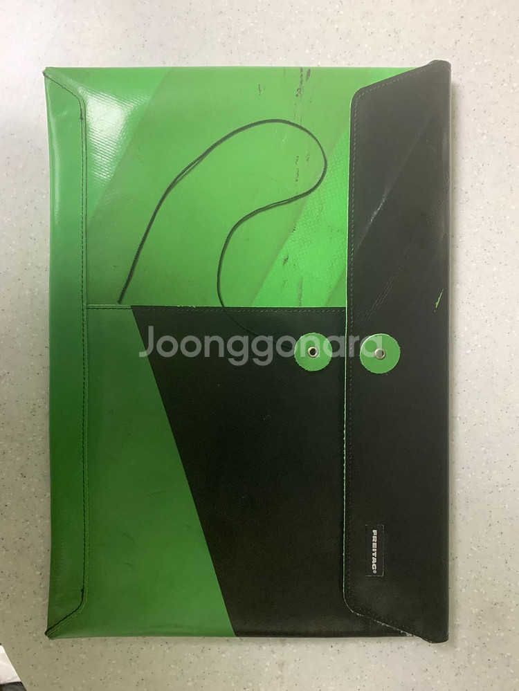 프라이탁 클러치팝니다--1