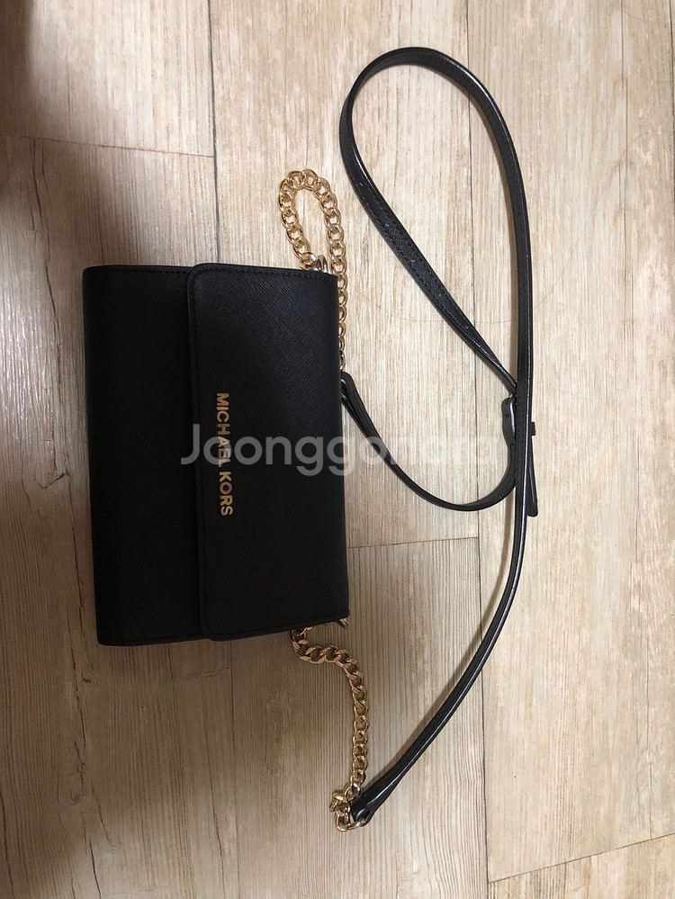 마이클 코어스 크로스 가방 팔아요--0