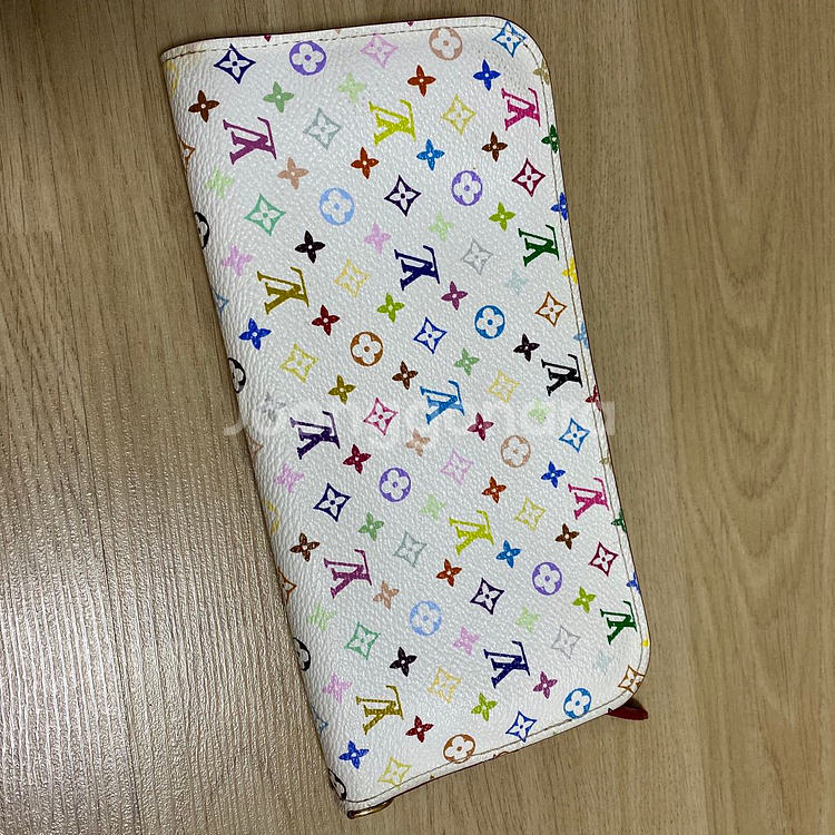 루이비통 장지갑--1