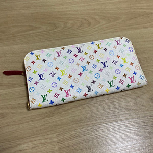 루이비통 장지갑