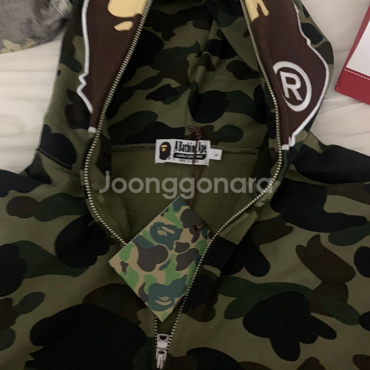 (새상품,풀구성)베이프 1st camo 후드집업--1