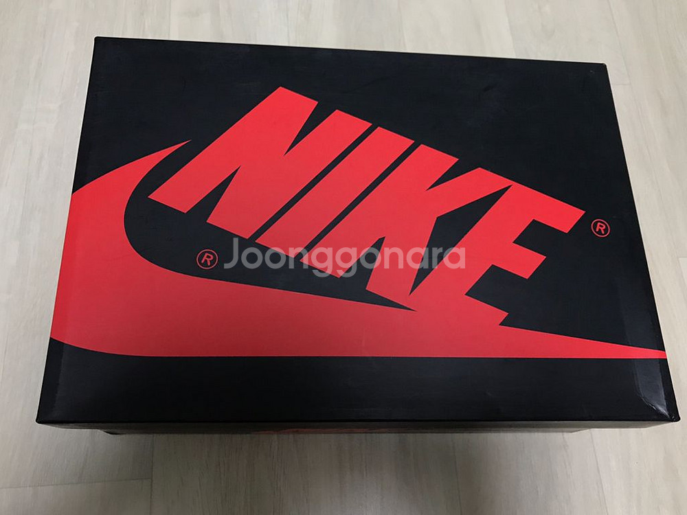 나이키 에어조던1 레트로 하이 OG(270)판매합니다--6