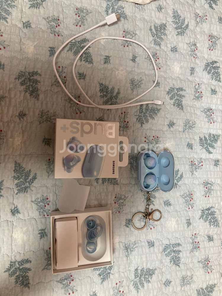 부산 갤럭시 버즈플러스 팝니다 sss급--0