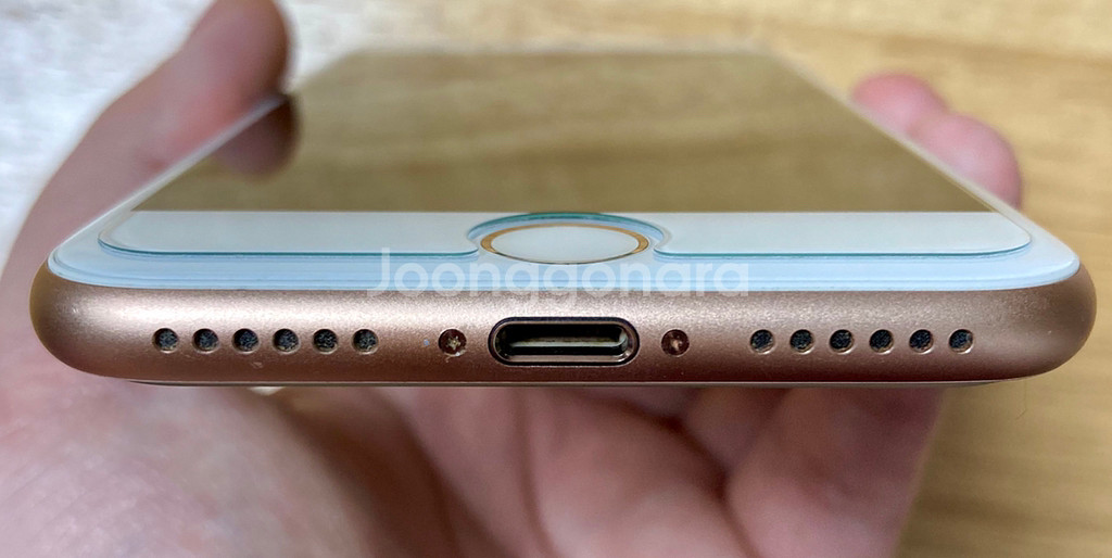 아이폰8 골드 256기가 풀박스 팝니다.--6