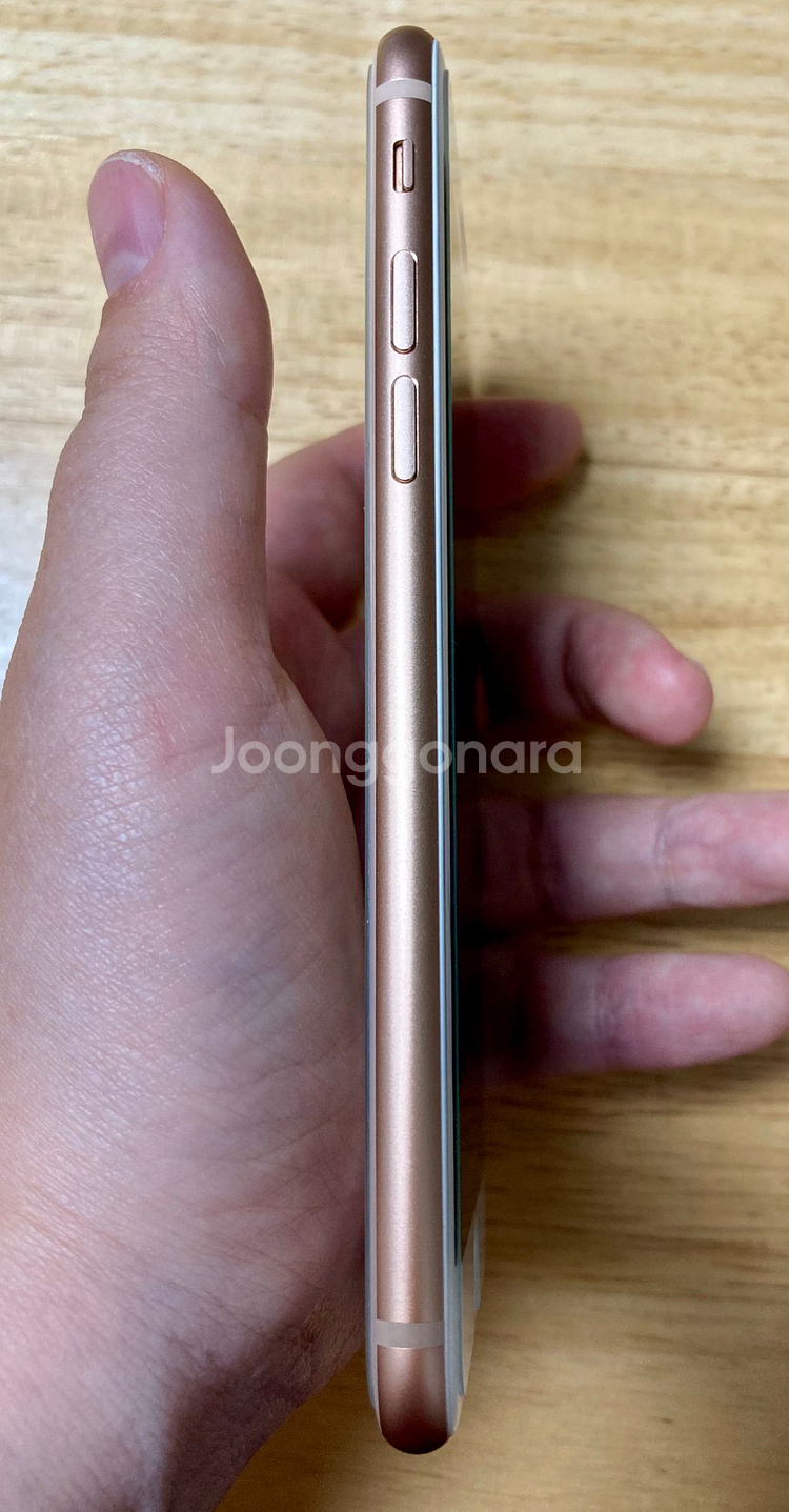 아이폰8 골드 256기가 풀박스 팝니다.--5