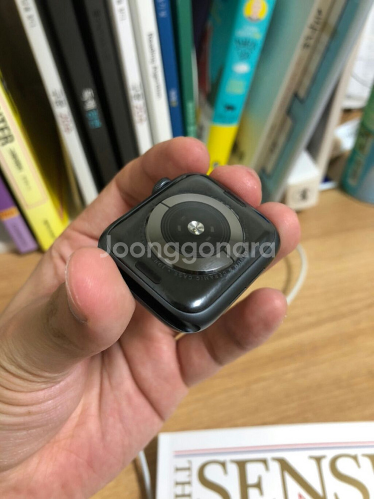 애플워치 4 - 44mm 스그 판매합니다--2