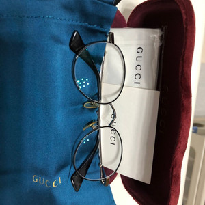 구찌 안경테 팝니다