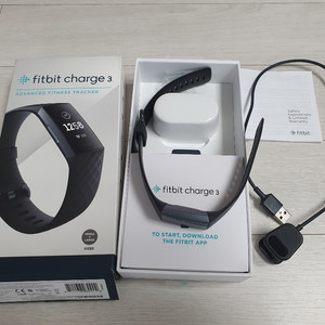 핏빕 챠지3 (fitbit charge 3) 풀박팝니다