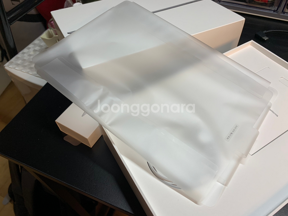 아이패드 에어3 64기가 셀룰러 모델 팝니다.--2