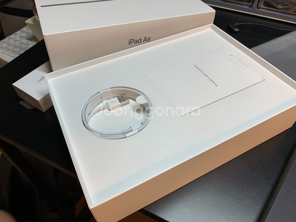 아이패드 에어3 64기가 셀룰러 모델 팝니다.--1