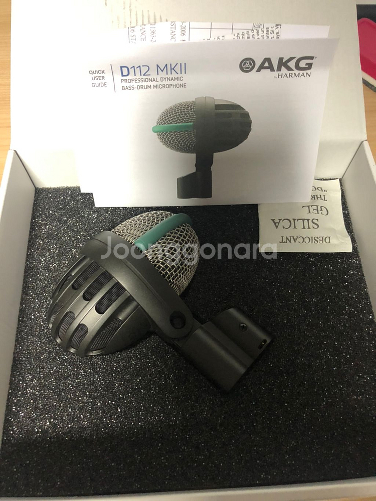 akg d112 베이스마이크 판매합니다.--2