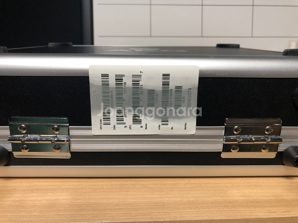 akg c214 콘덴서 마이크 판매합니다.--4