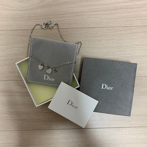 디올 목걸이