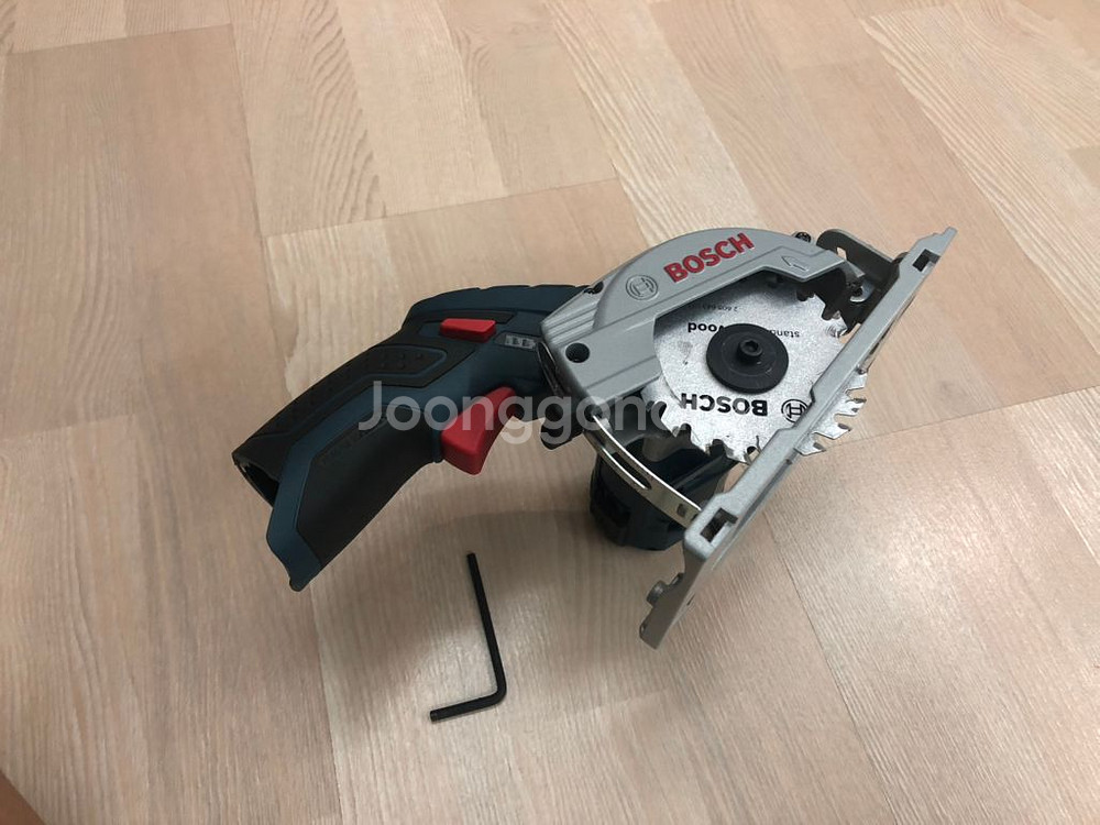 보쉬 10.8V 충전 원형톱 베어툴 팝니다.--1