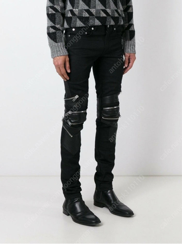 생로랑 레더패널 진 바지 이미지