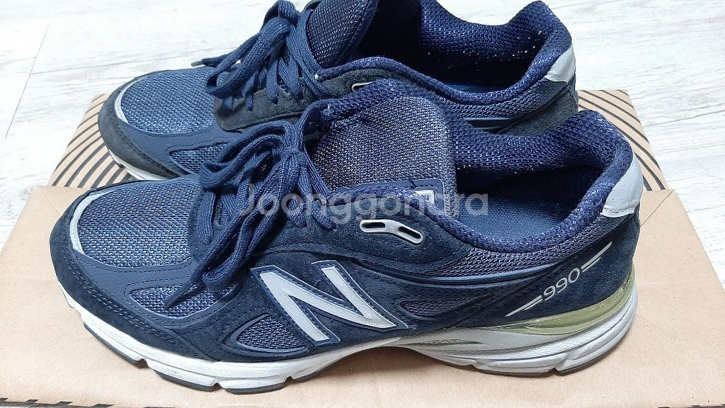 뉴발란스 990 v4 네이비--1