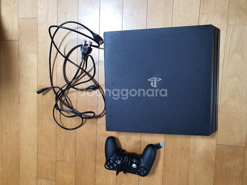 PS4 Pro 7218B 1테라 풀박스 팝니다--0