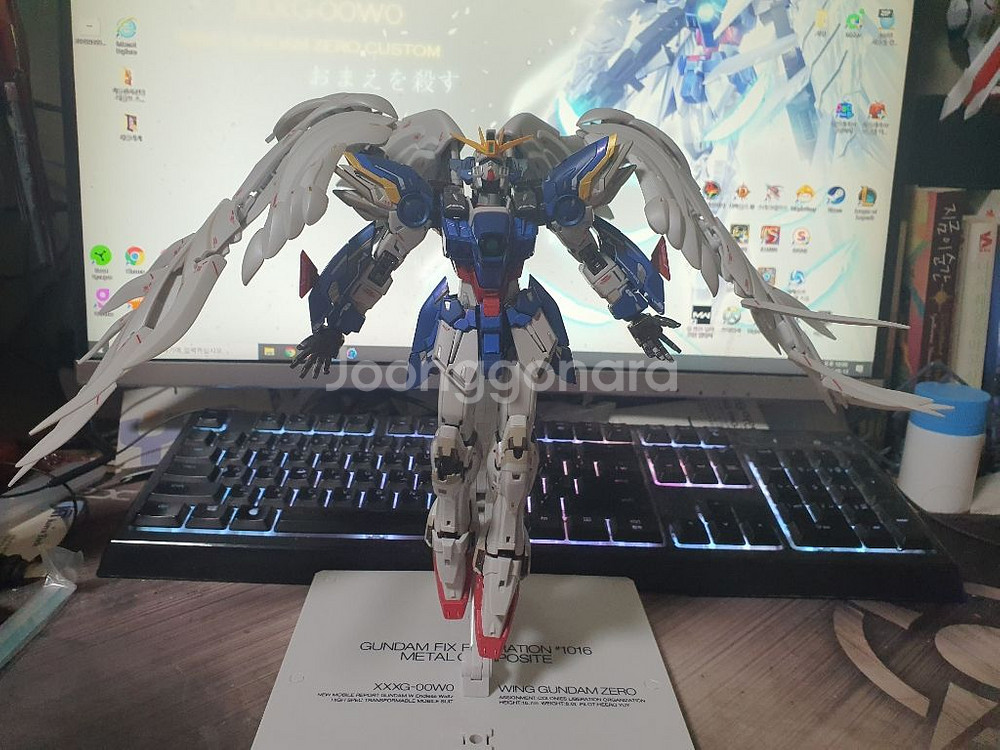 메탈컴포짓 윙제로 개봉양품 판매해요--2