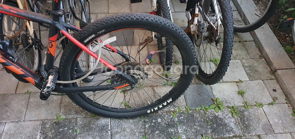 SCOTT자전거 (뒷휠 망가짐, 체인 없음) 부품용으로--1