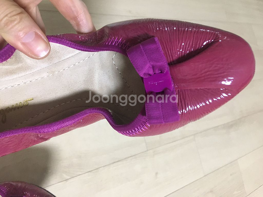 페라가모 마이조이 플랫 팝니다--1