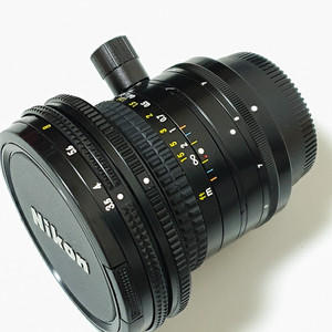 니콘 PC-NIKKOR 28mm f3.5 렌즈