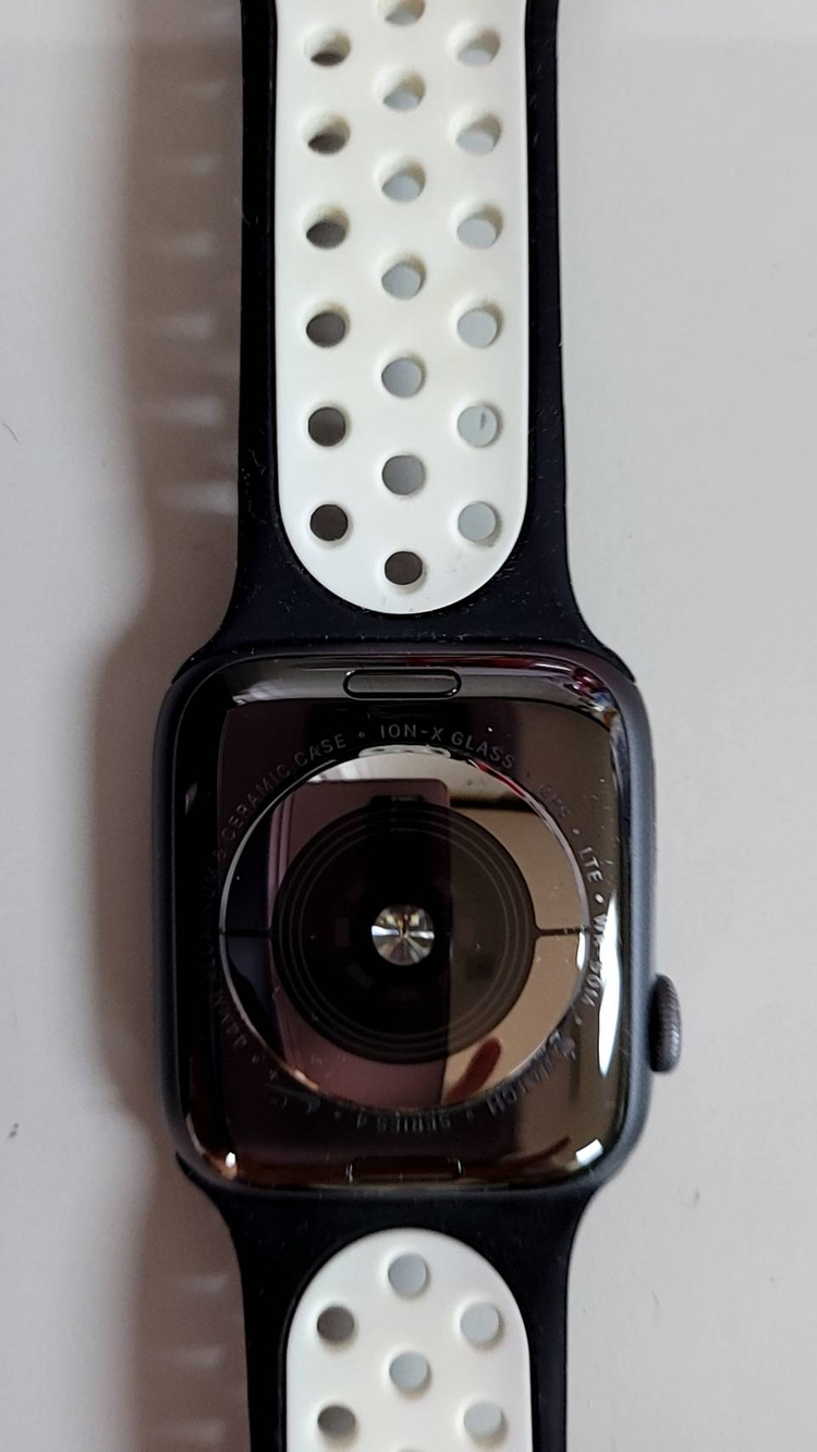 애플워치4세대 44mm 나이키(블랙) + 셀룰러--2