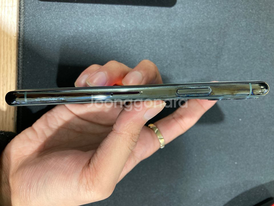 아이폰11pro 그린 256GB A+급--3