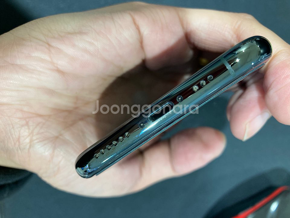 아이폰11pro 그린 256GB A+급--2