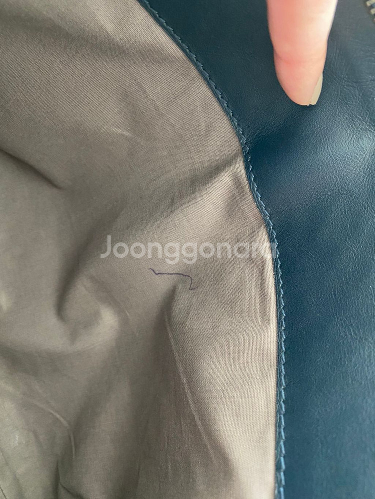 보테가베네타 남성 도큐먼트 클러치 네이비 색상--4