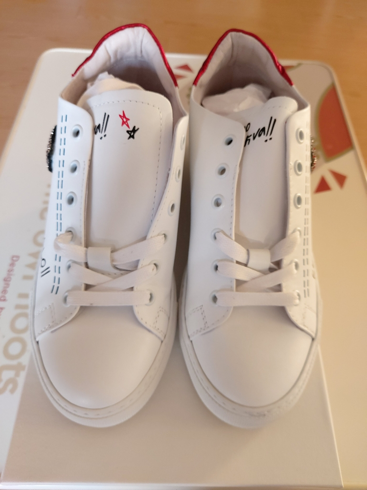 인천 연수구/이태리 직수입 비비 스니커즈 235--2