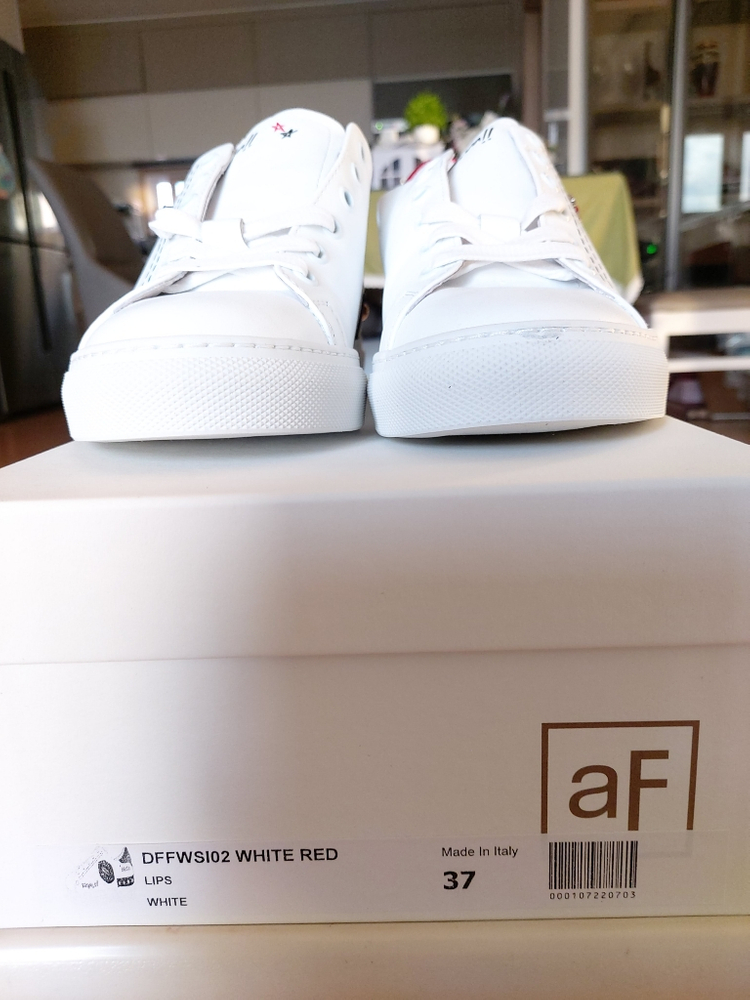 인천 연수구/이태리 직수입 비비 스니커즈 235--4