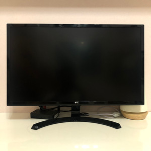 LG 27인치 UHD 모니터 팔아요! *풀박스 구성!*