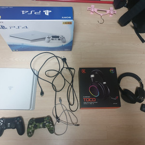 ps4 slim 500gb팝니다.