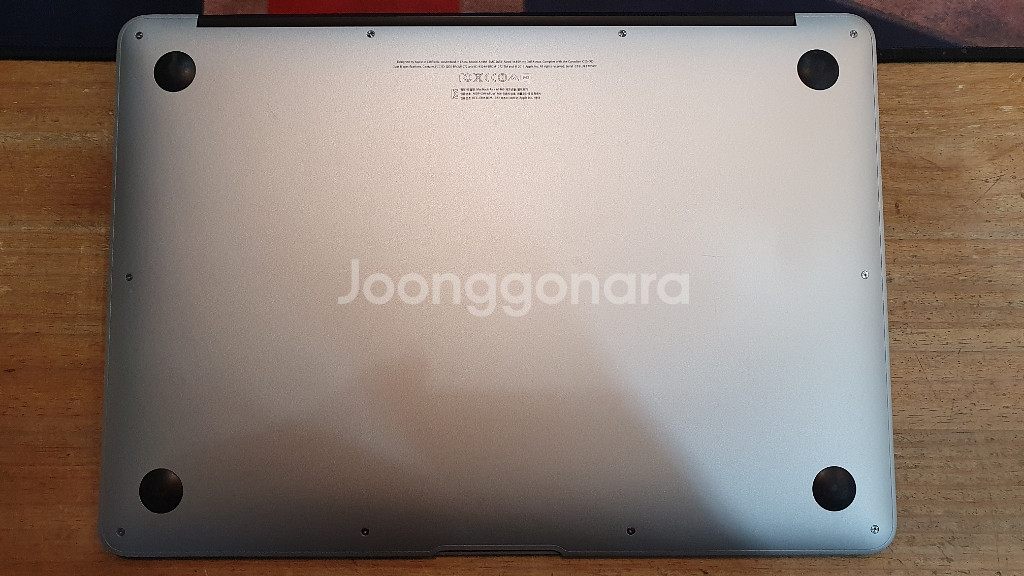 2013 맥북에어 13인치 기본형 판매합니다. 4G,--1