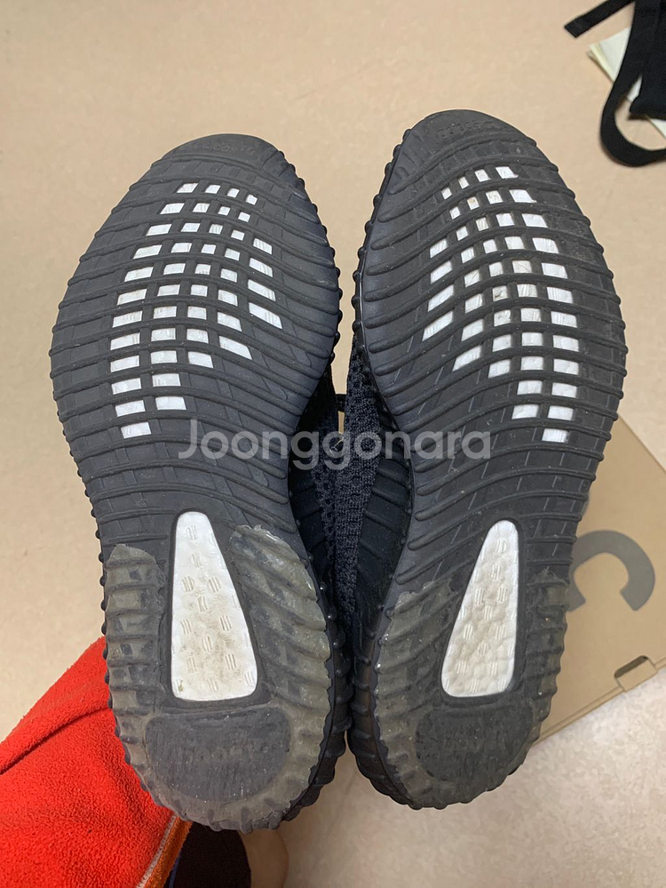 이지부스트350v2 트리플블랙--2