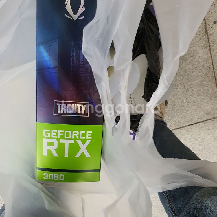 조탁 rtx3080 트리니티 팝니다--1