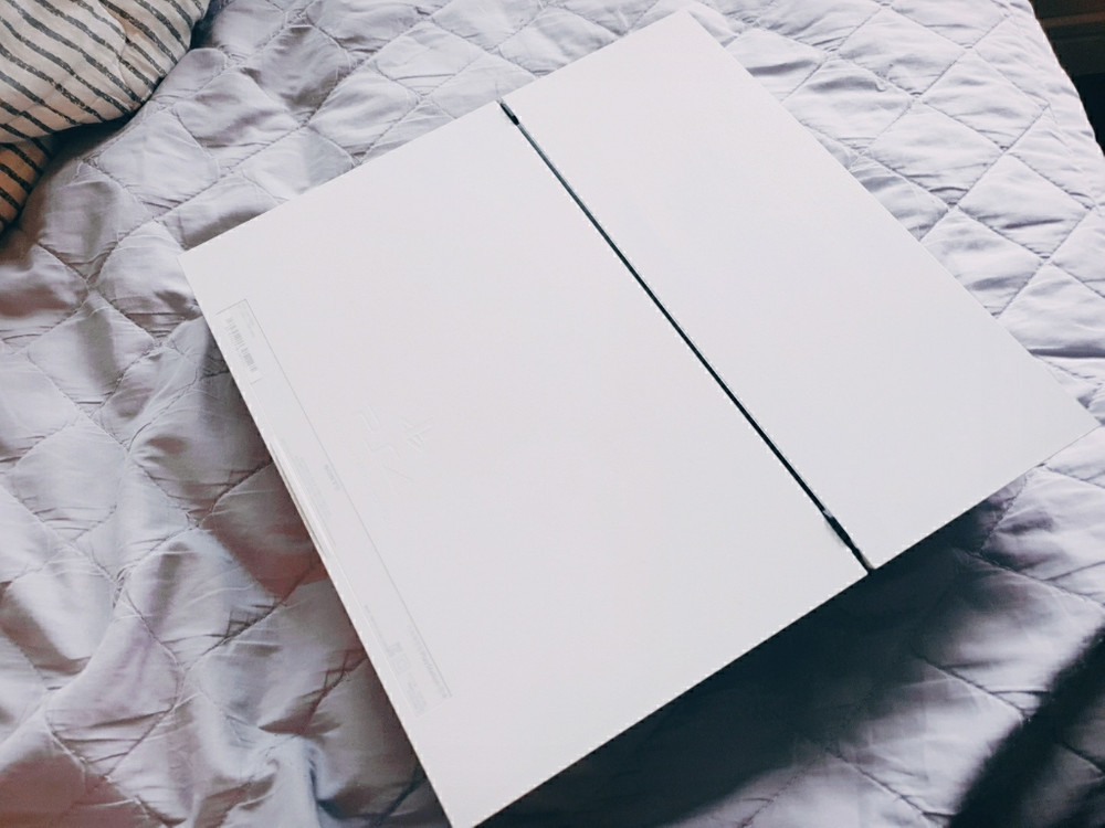 플스4 구형 500gb+ssd250 패드2개--2