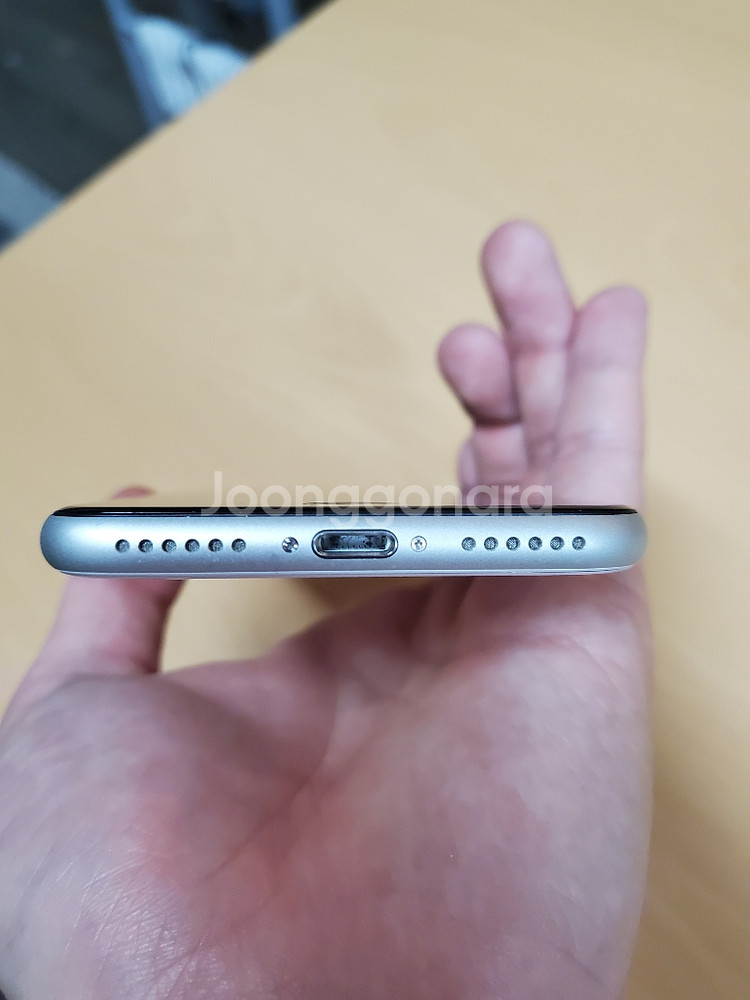 <급처> 풀박 아이폰 se2 64기가 화이트!!--3