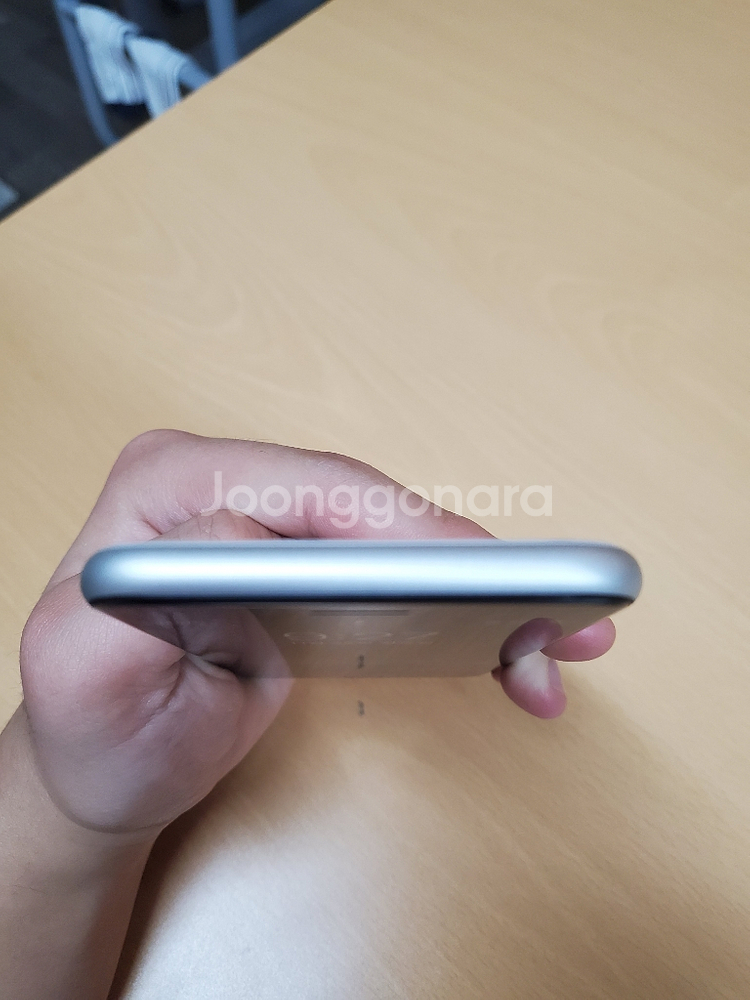 <급처> 풀박 아이폰 se2 64기가 화이트!!--4